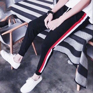 Quần jogger nữ cơ bo chân hinh thật chup ở cuối