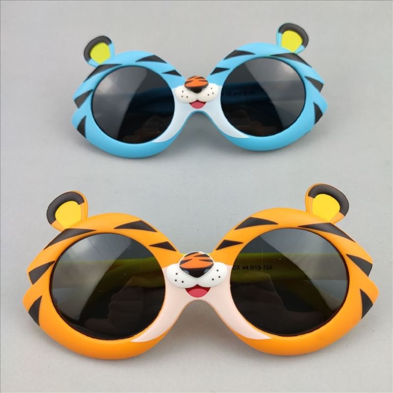 Kính mắt lật kiểu siêu nhân dễ thương dành cho bé trai + bé gái