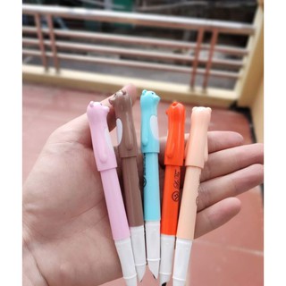 Bút gấu Leta 001 (ngòi kín, êm trơn, nét nhỏ)