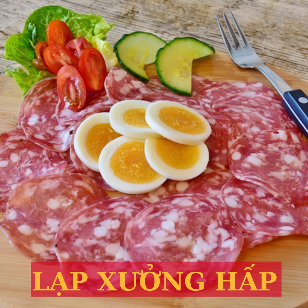 1 kg lạp xưởng loại dài  ĐẶC SẢN SÓC TRĂNG , hương vị thơm ngon , nhiều nạc , chế biến từ thịt heo sạch không phẩm màu