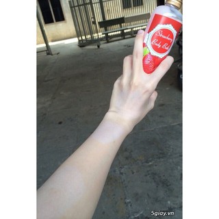 Sữa Tắm Trắng Da Dâu Tây ( Thái Lan )