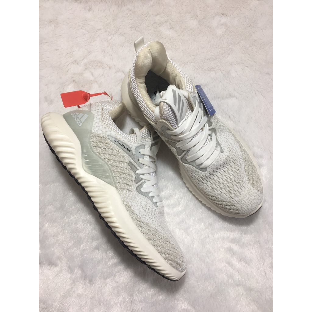 Giày thể thao cột giả dây lẻ size 40-SALE