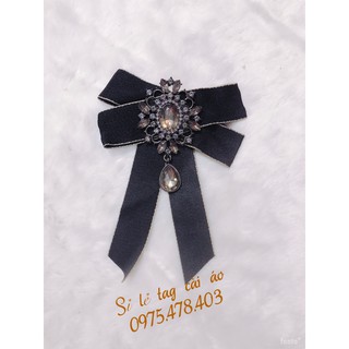 Nơ cài áo cổ điển