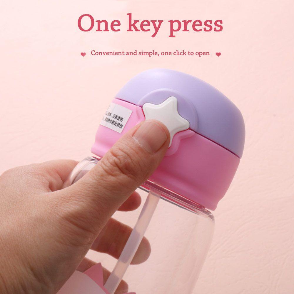 Bình Đựng Nước 700ML Có Ống Hút Và Dây Đeo Vai