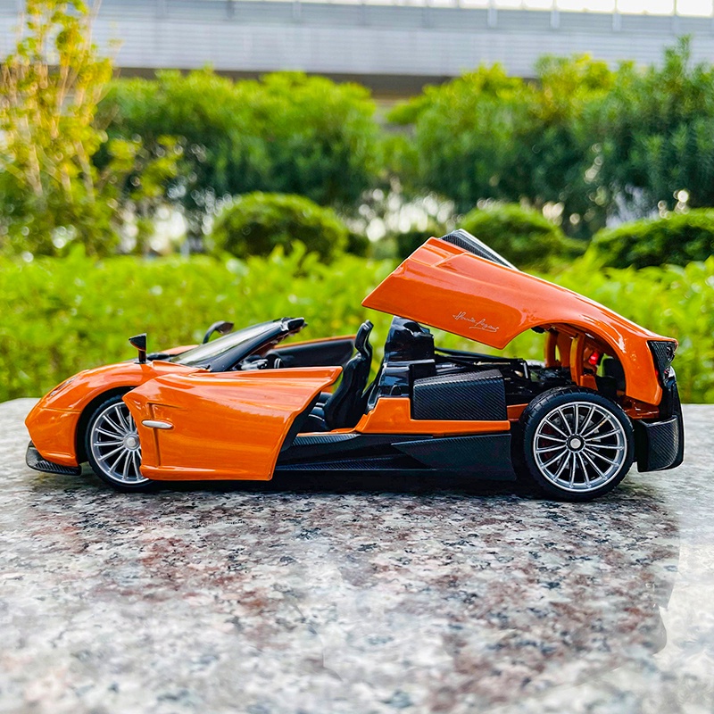 Xe mô hình Pagani Huayra Roadster 1:24 MSZ