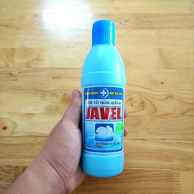 Nước tẩy trắng quần áo Javel Lix chai 300gr