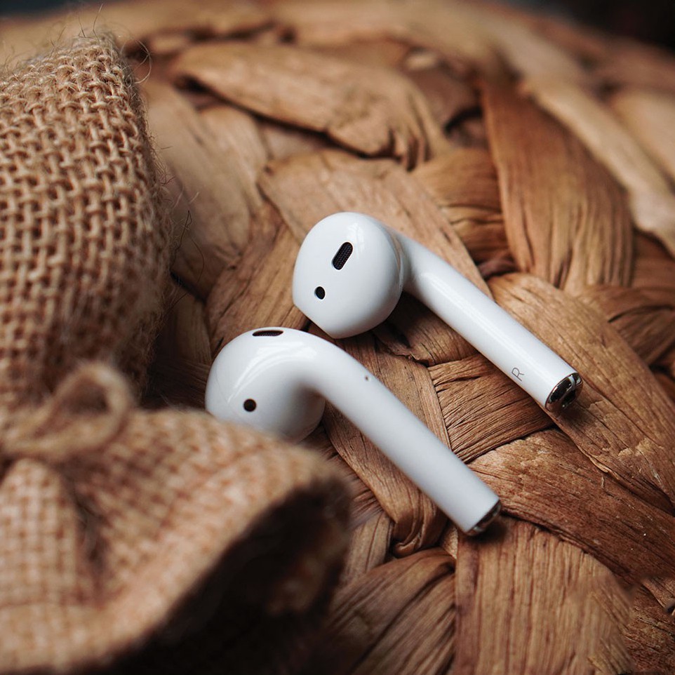 Airpods 2 Louda 1562M Mới Nhất, Định Vị Đổi Tên, Hỗ Trợ Sạc Không Dây Thông Minh