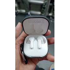 Ỏ Bảo Vệ Hộp Sạc Tai nghe không dây Rezo QT13 Rezo QT13 Bằng Silicone Chống Trượt Kèm Móc