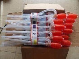 Dụng cụ hút riệu hút xăng