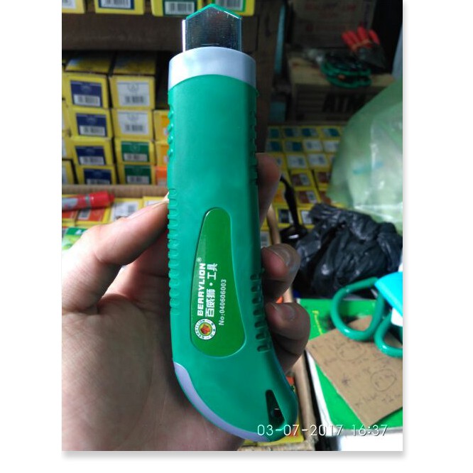 Dao rọc giấy sư tử Berry Lion Loại 1