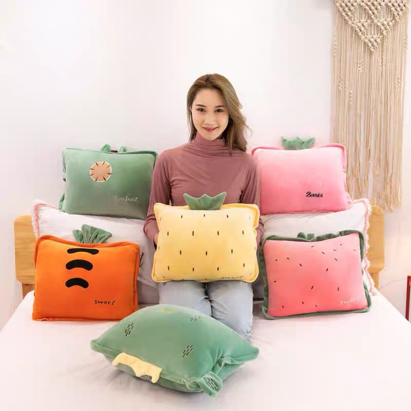 Chăn Gối Văn Phòng 3 Trong 1 Hình Trái Cây Vuông CGVP022 Buzz,Gấu Bông Kèm Mền siêu cute phù hợp mọi lứa tuổi.