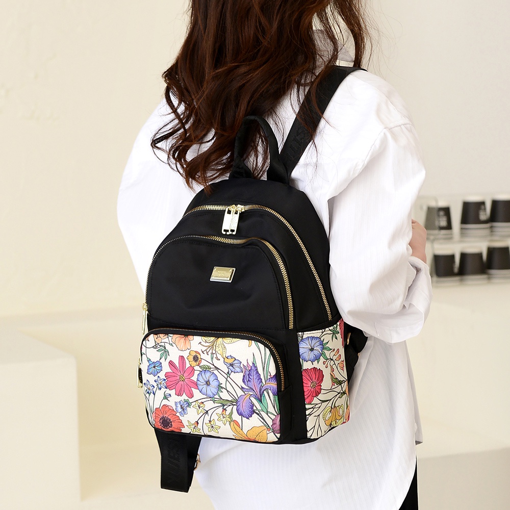 Ba Lô Nhiều Màu Sắc Kích Thước Lớn Có Thể Treo Lên Được Chất Lượng Cao Dành Cho Bạn Nữ