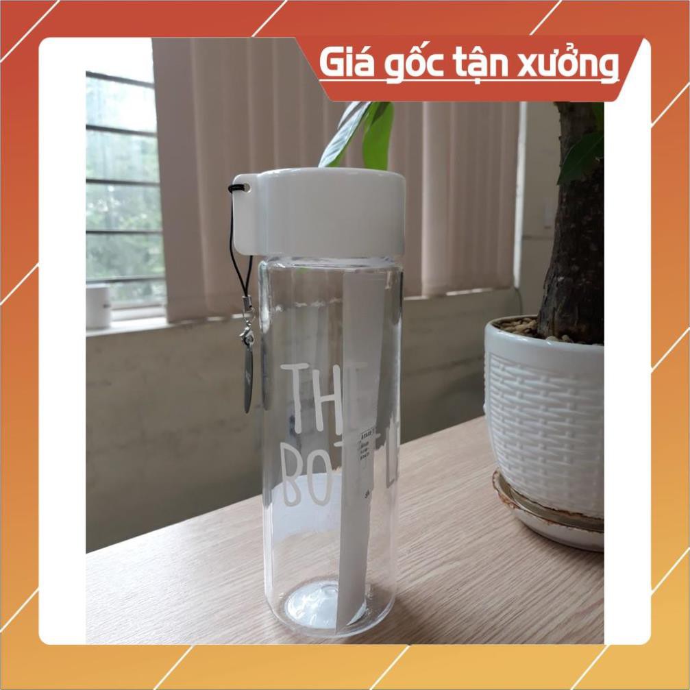 Bình Nước Nhựa Rỗng Komax The Bottle - Đen (trắng)550ml - 20487,88 - xuất xứ Hàn Quốc