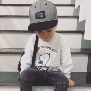 Áo nỉ chú chó Snoopy