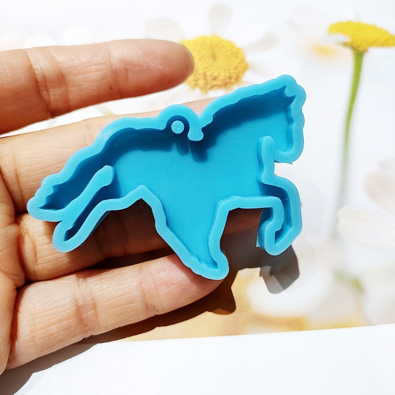 Khuôn Làm Móc Khóa Hình Ngựa Cưỡi Ngựa Bằng Epoxy DIY