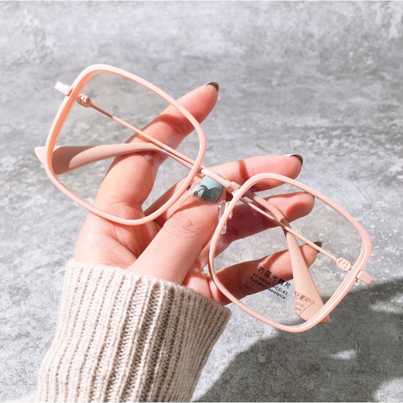 (KIQI-FASHION) COD Mắt Kính Gọng Vuông Bằng Kim Loại Chống Bức Xạ Phong Cách Retro Thời Trang Cho Nam Nữ