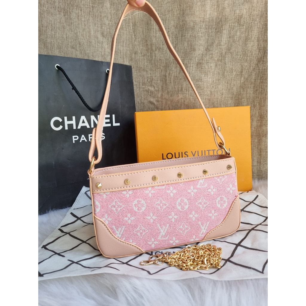 Túi kẹp nách chữ L viền đinh kèm dây đeo chéo size 21cm xinh xỉu
