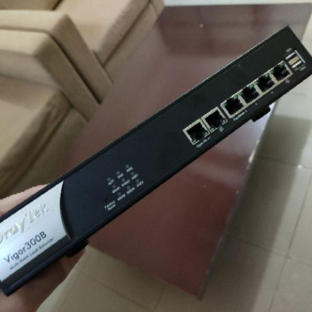 Thiết bị mạng modem draytek v300B