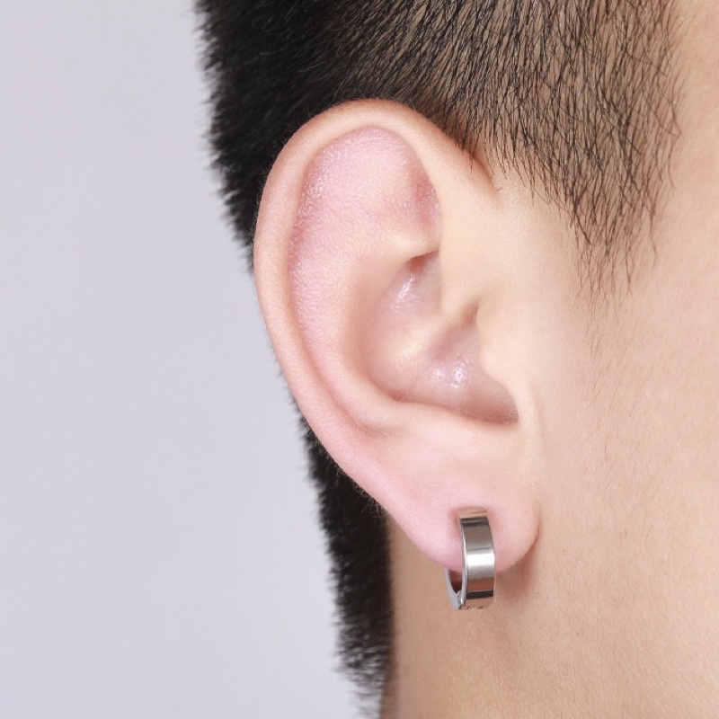 Khuyên tai kẹp vành trơn cho nam và nữ titanium (KT1)