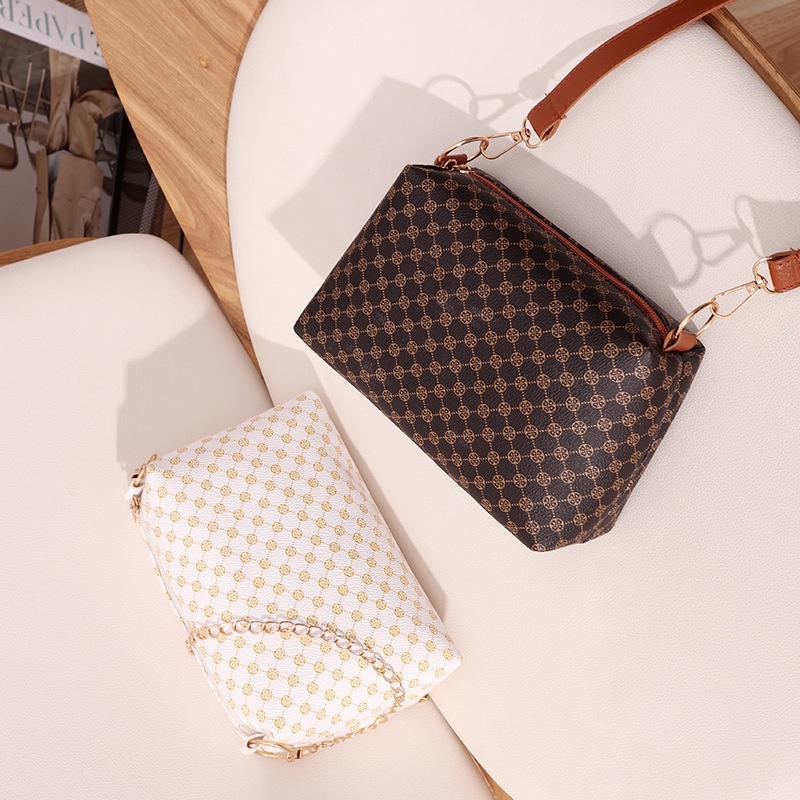 Túi Xách Đeo Vai Hình Gối Phối Dây Xích Thời Trang Dành Cho Nữ