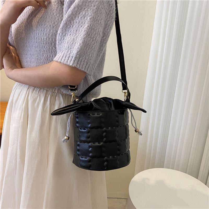 Túi Đeo Chéo Hình Trụ Màu Sắc Thời Trang Xuân Hè 2022 Dành Cho Nữ