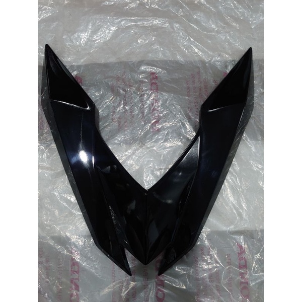 Chử V đen bóng GTR 150