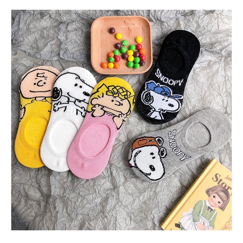 Set 5 đôi vớ họa tiết Snoopy Charlie dễ thương nhiều màu thoải mái cho nữ