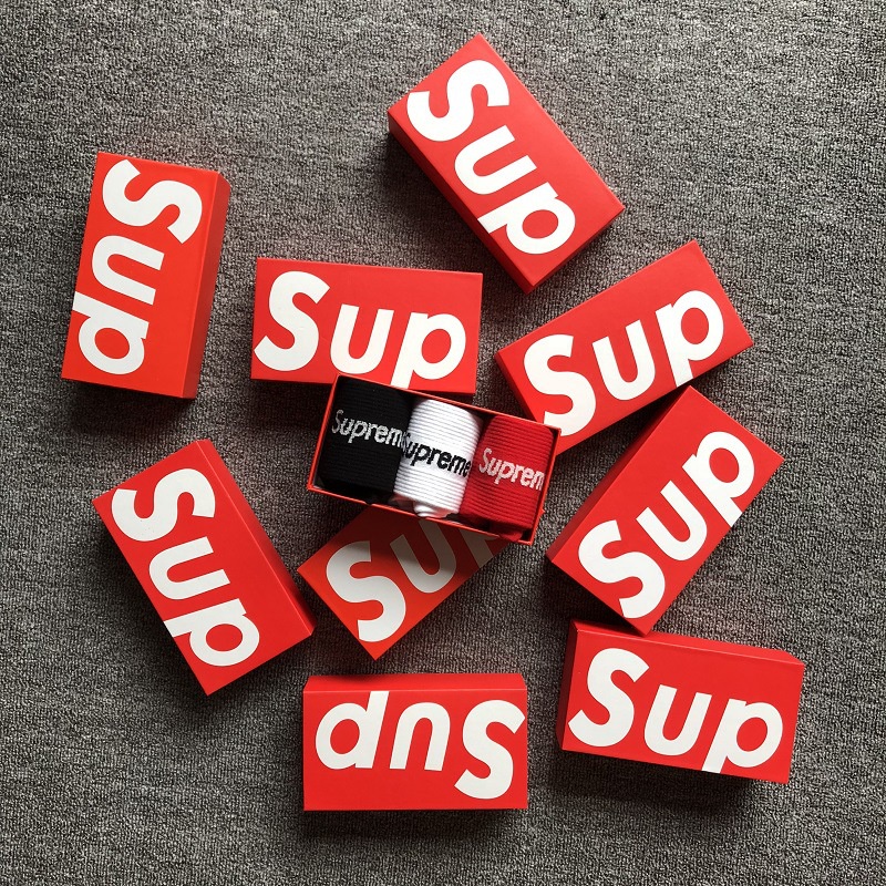 1 Hộp 3 đôi tất Supreme ( 3 màu Đen Đỏ Trắng ) - Free ship + Quà tặng Loved socks by TatsTats.vn