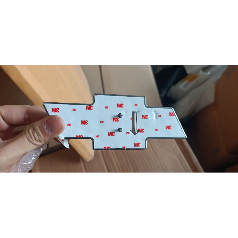 Biểu tượng cốp sau Captival hàng chính hãng Gm96448156