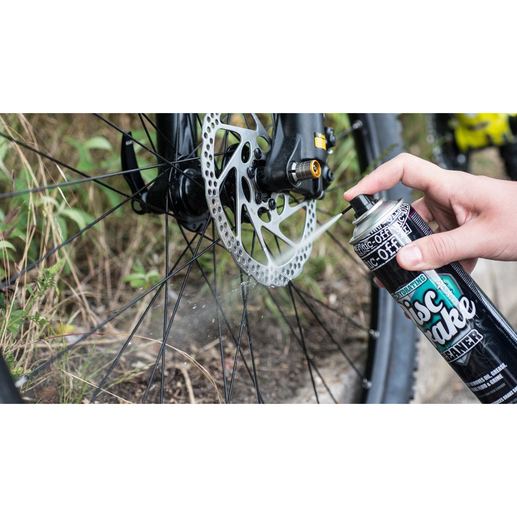 69bikeshop_CHAI XỊT TẨY RỬA THẮNG ĐĨA – TÁI TẠO ĐỘ ẨM MUC OFF DISC BRAKE CLEANER 750ML