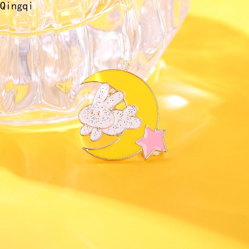 Ghim Cài Áo Hình Thỏ Mặt Trăng Dễ Thương
