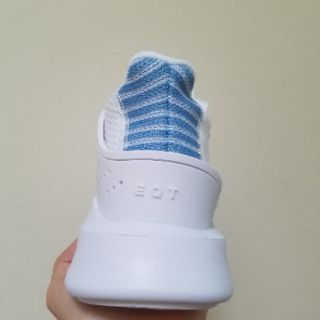 Giày Eqt trắng gót xanh