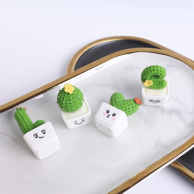 1 Chậu Cây Xương Rồng Nhân Tạo Mini Bằng Nhựa Resin Mini Trang Trí Bàn Làm Việc