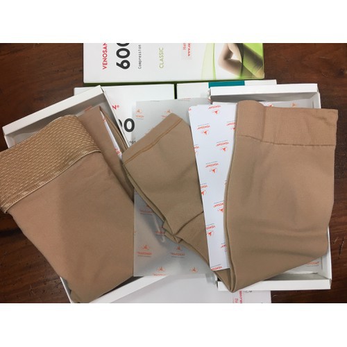 Vớ y khoa điều trị giãn tĩnh mạch Venosan 6000