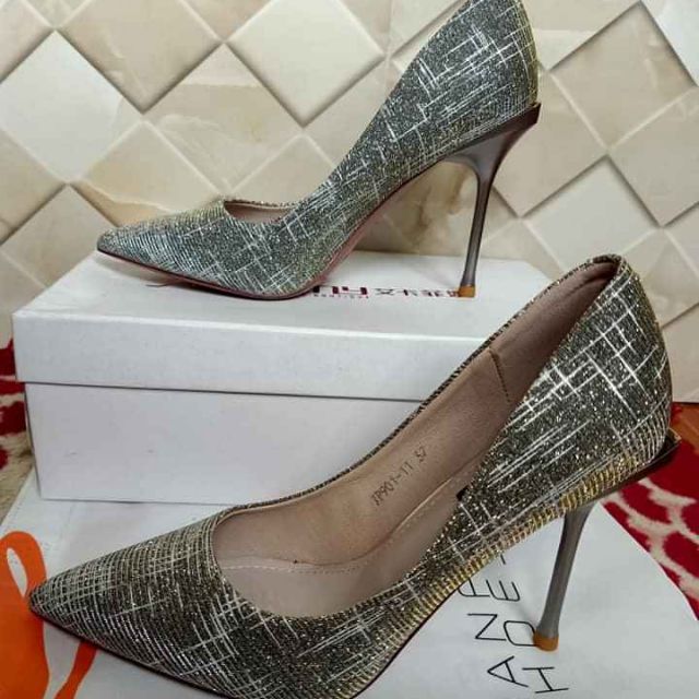 Giày cao gót (sz 36)