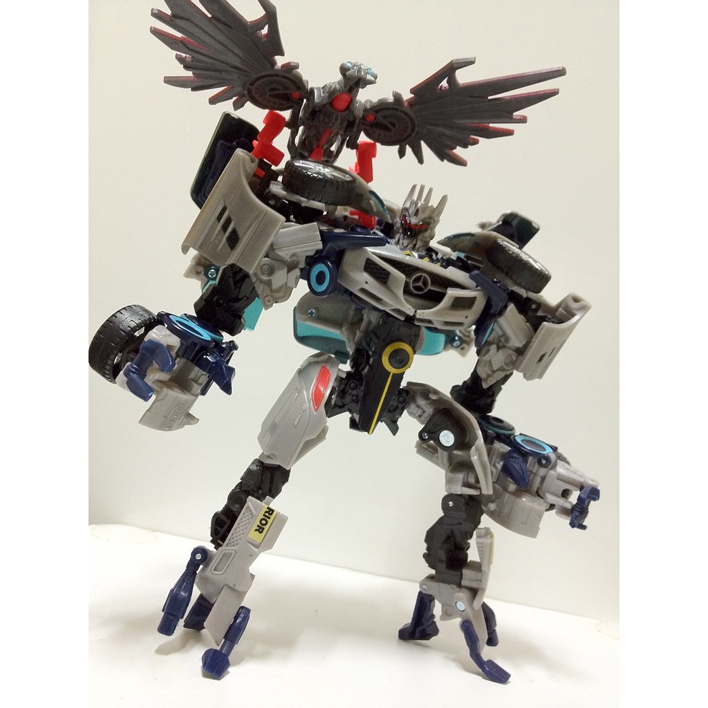 Mô hình Transformer Soundwave Mechtech - Hasbro