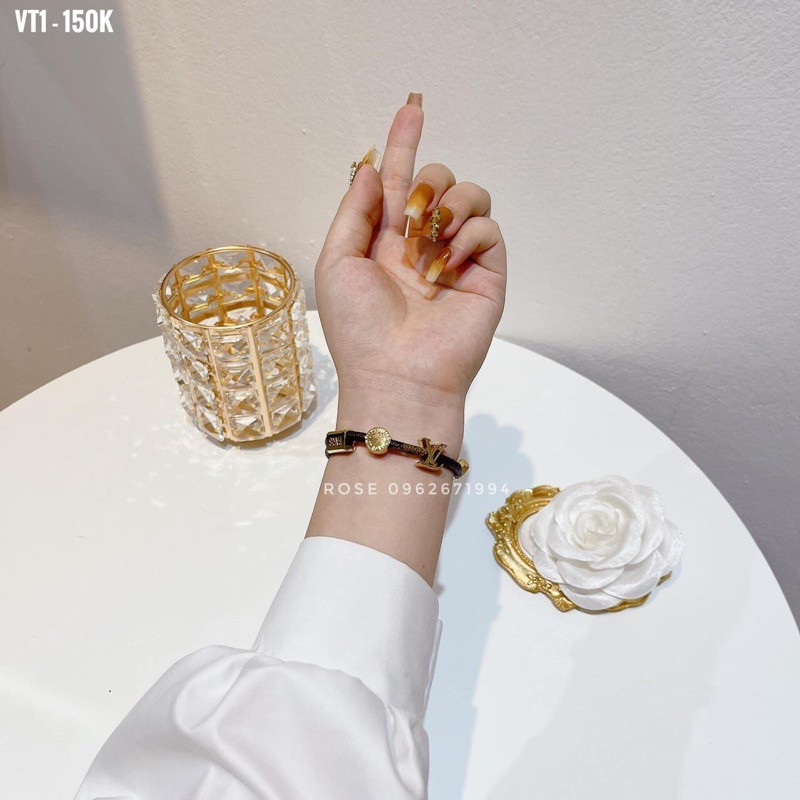 Lắc Tay Luisvuiton Mã VT1 ,Phụ kiện Hot Trend Cao Cấp, Ảnh Thật, Hàng Có Sẵn. Giao Hàng Nhanh Chóng