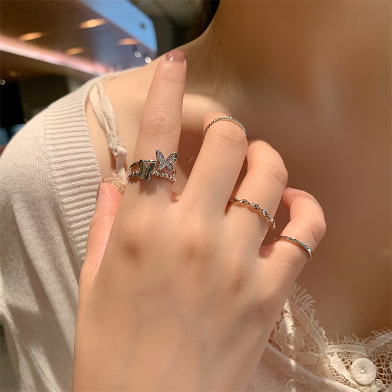 Bộ Bốn Nhẫn Hình Bướm Kết Hợp Đèn Thời Trang Cá Tính Sang Trọng Cho Nữ