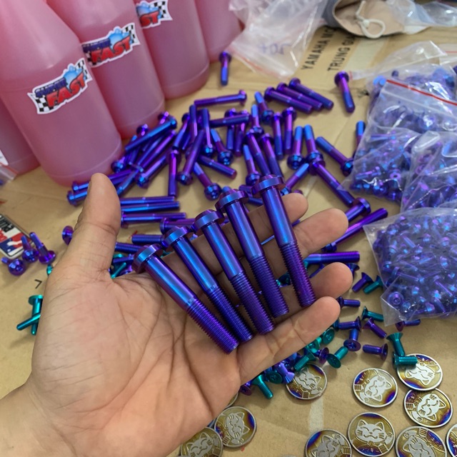Ốc gắn treo bô vario 2017-2018-2019