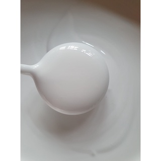kem body phân tử nước