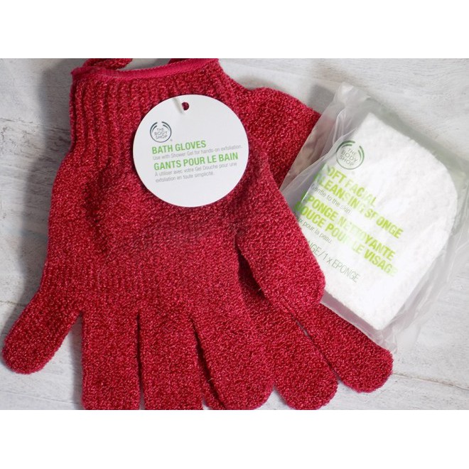 Găng tay tắm, tẩy da chết giúp da sáng mịn The Body Shop Exfoliating Bath Gloves