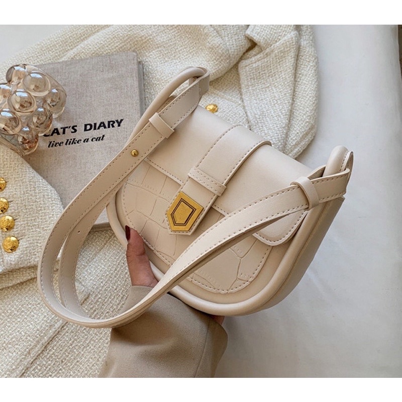 Túi xách nữ hàn quốc đeo chéo nữ da dày bọc viền 1 dải dáng tròn HT120