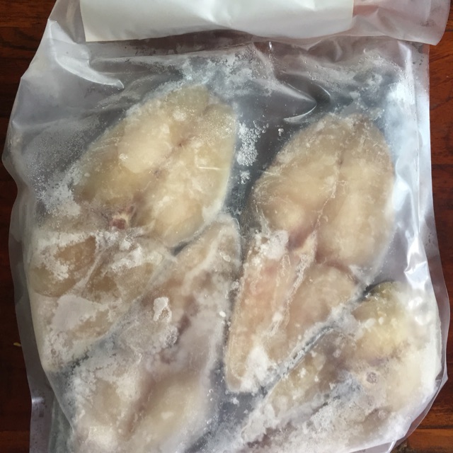 Cá thu một nắng cắt khúc