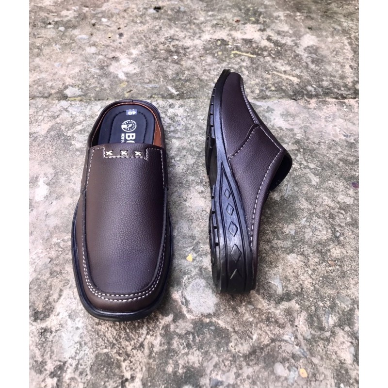 Dép sapo nam da mềm..mang êm chân..phom chuẩn đẹp..mã SP17..màu nâu..mẫu mới nhất hiện nay