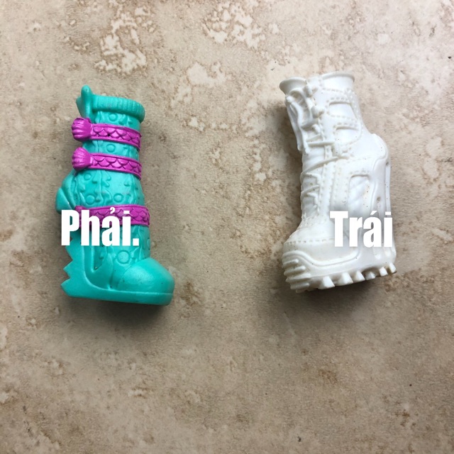 PK M- Giày lẻ chiếc cho búp bê monster high