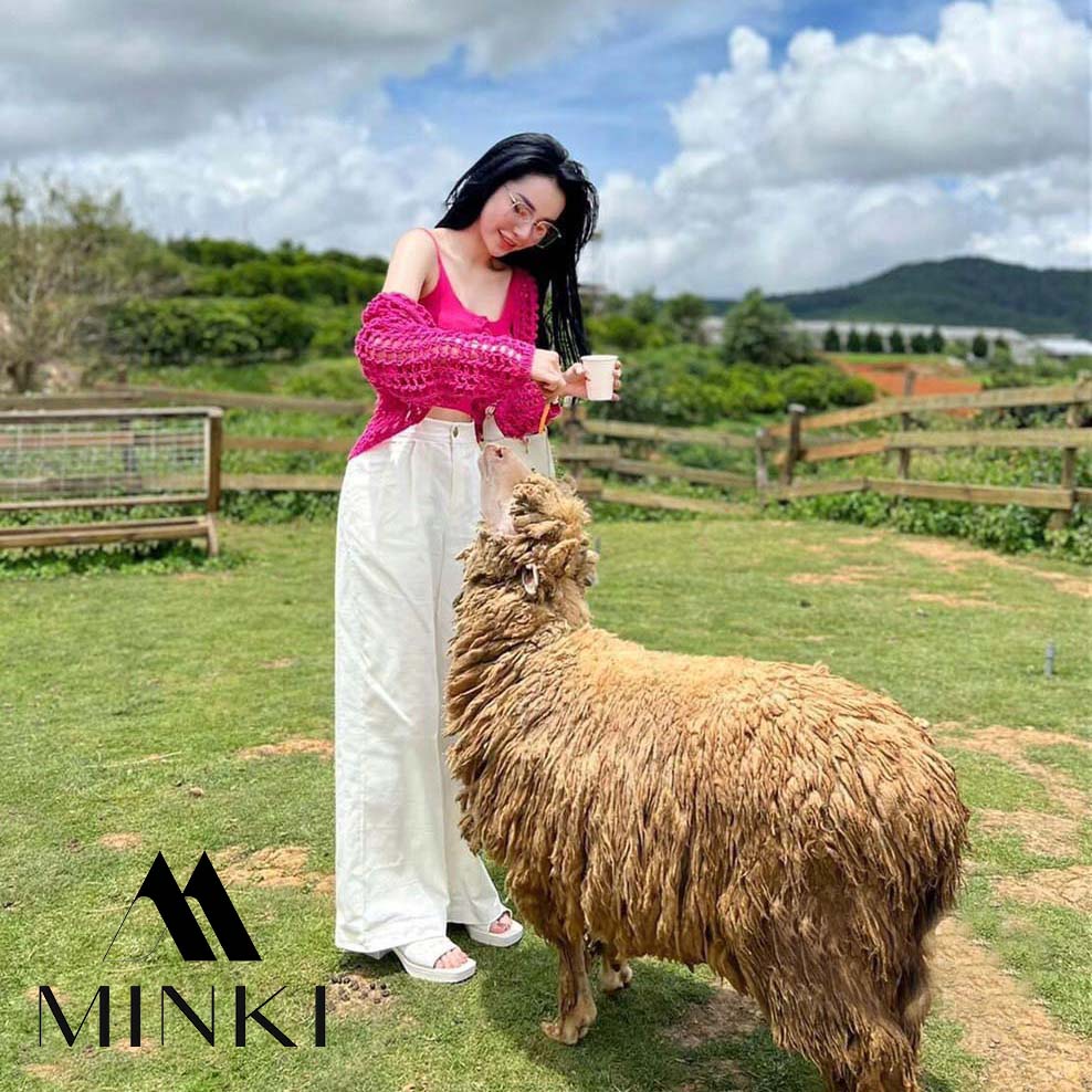 SET KHOÁC LEN LƯỚI KÈM ÁO DÂY LEN HỒNG SEN - CHẤT LIỆU CAO CẤP - MÀU HỒNG SEN BÁNH BÈO