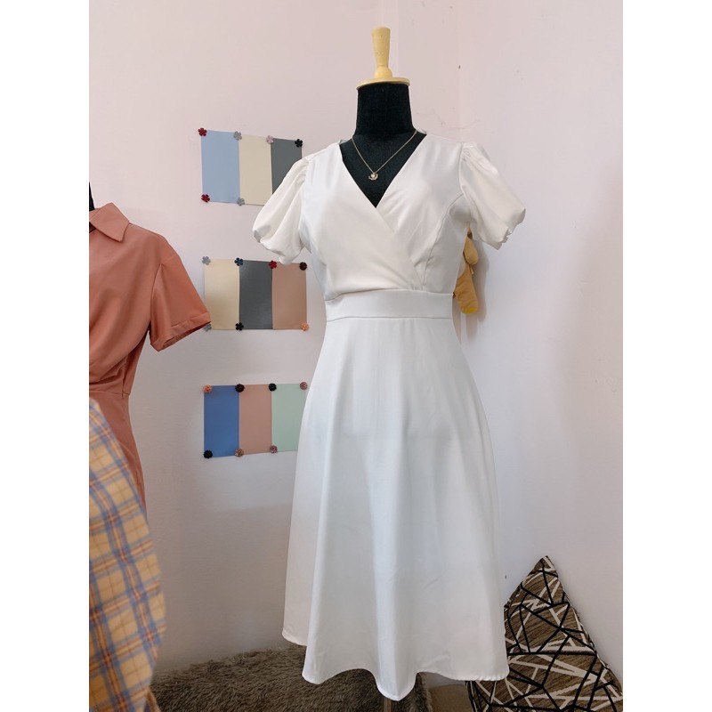 Váy tay hồng tiểu thư livestream