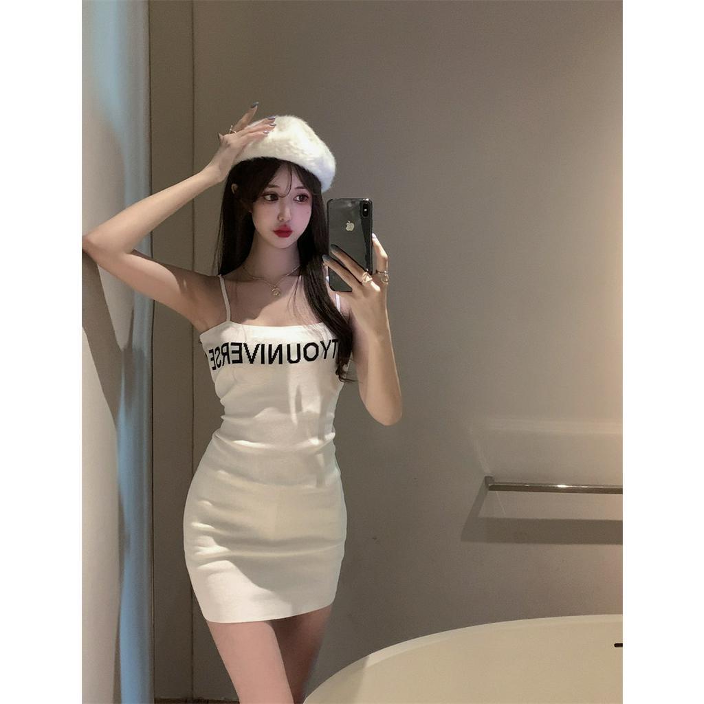 Váy hai dây body ôm dáng in chữ cực xinh