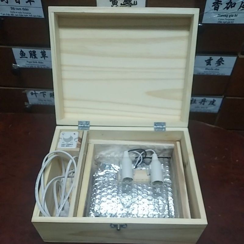 Hộp Đèn Đá Muối Himalaya 1 Viên Không Đá (5x20x20cm) 2000gr