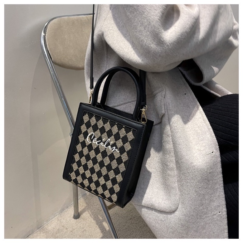 Túi đeo vai/đeo chéo nữ kẻ caro